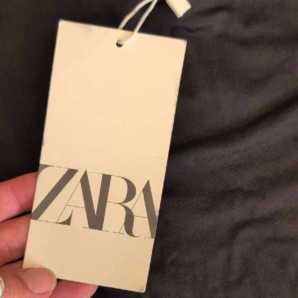 Zara Black Sleeveless Asymmetrical Bodysuit - Picture 3 of 9